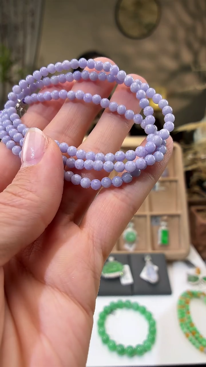 吊坠(不含链)未镶嵌翡翠珠串一条