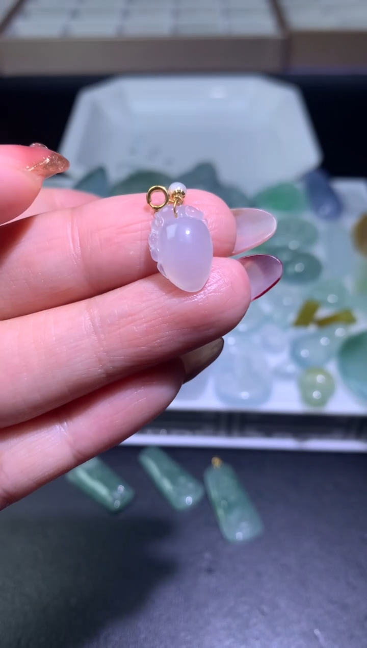 【闪购商品】翡翠颈饰18K金镶嵌净货