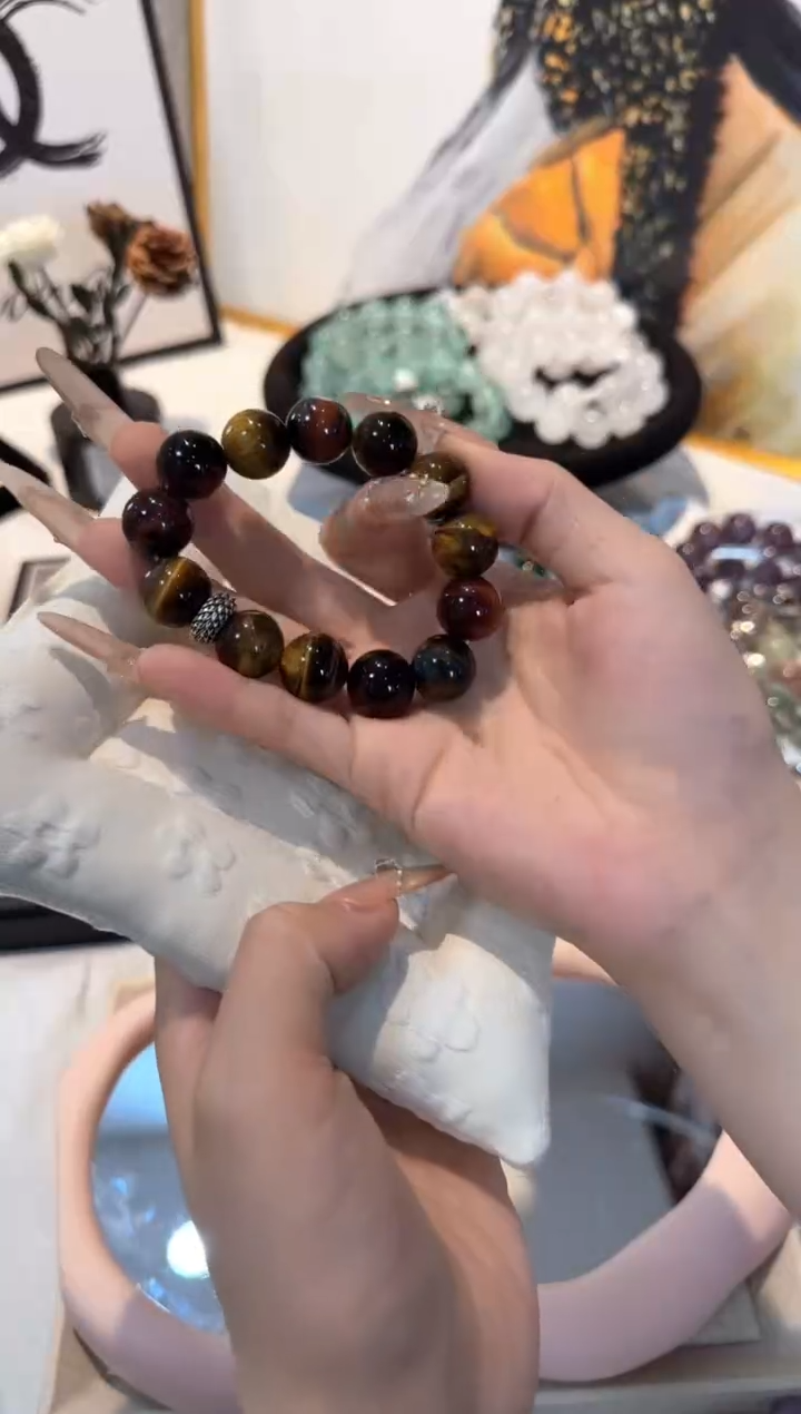 水晶手串未镶嵌彩虎眼