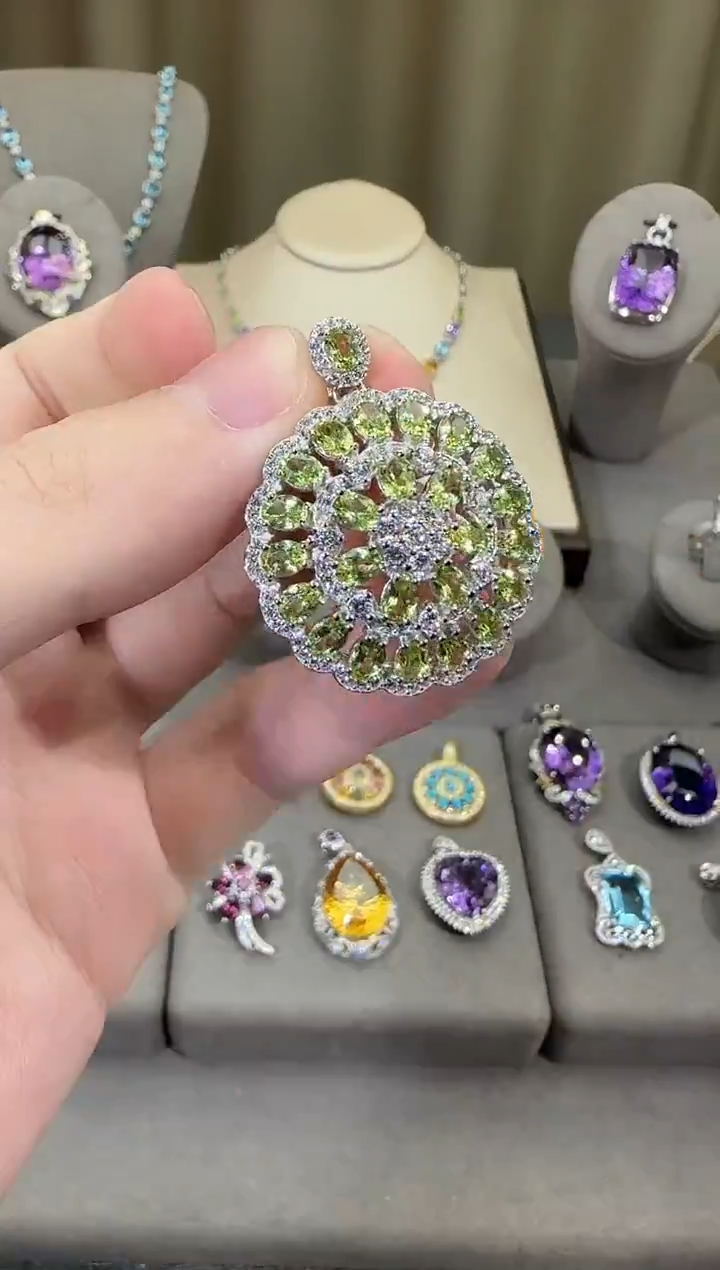 颈饰银S925镶嵌橄榄石27mm吊坠繁花设计款