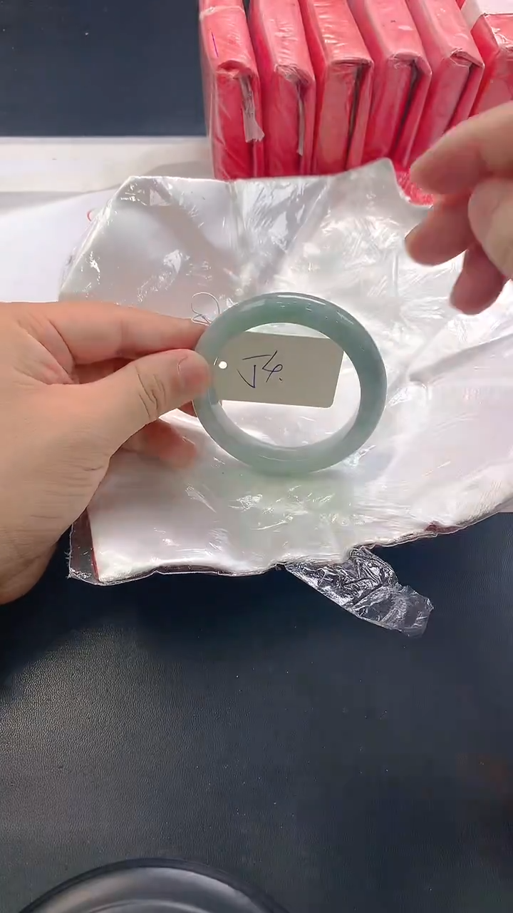 未镶嵌手镯翡翠143