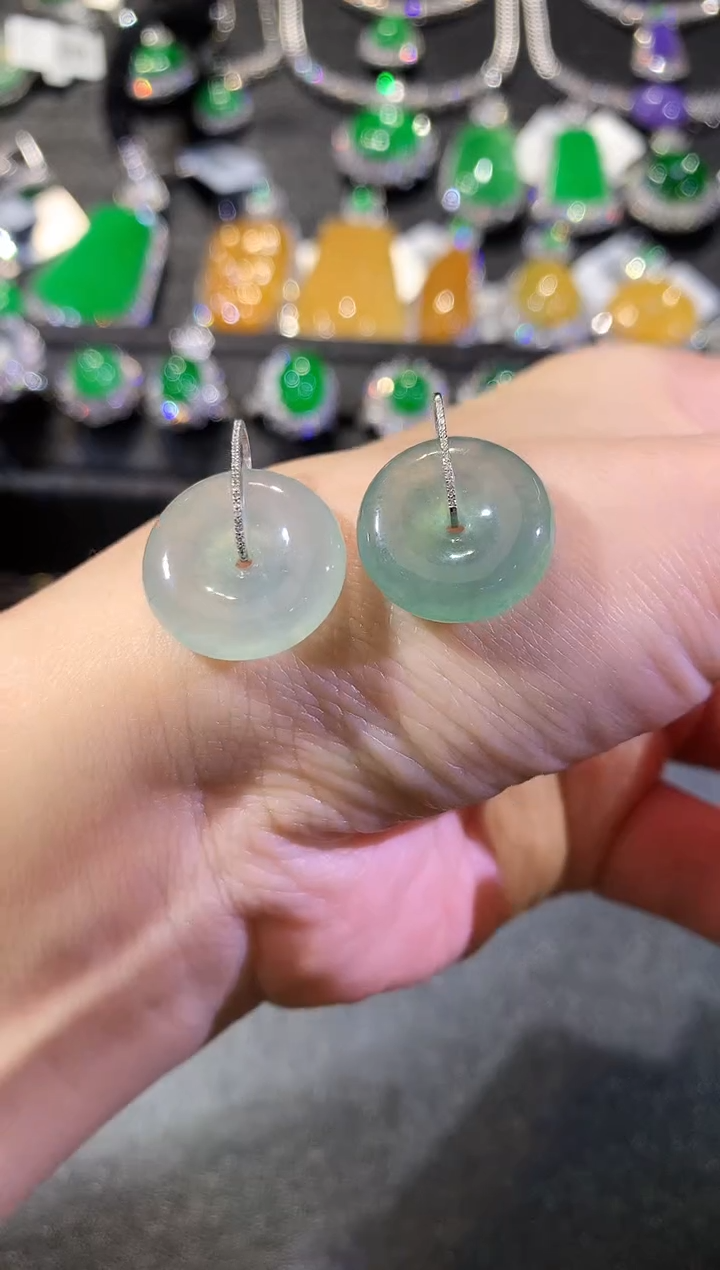 【闪购商品】翡翠吊坠(不含链)18K金镶嵌7-扣子（多样性发货一件