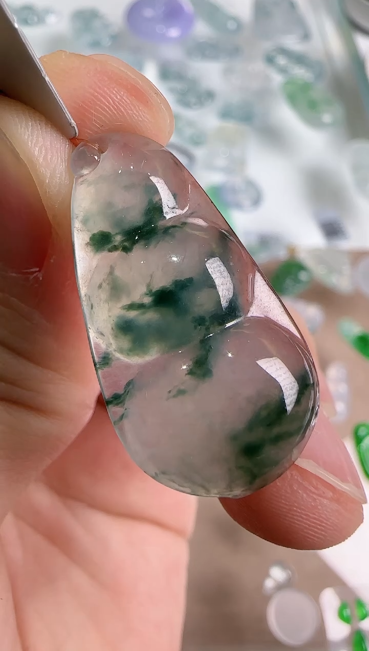 【闪购商品】翡翠吊坠(不含链)未镶嵌··