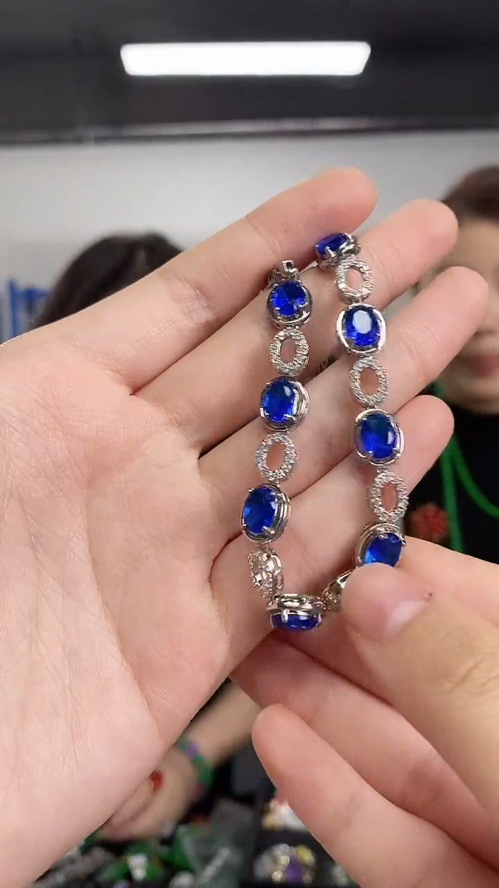 手串蓝宝石未镶嵌闪购链接 多样性发其一颜色微差