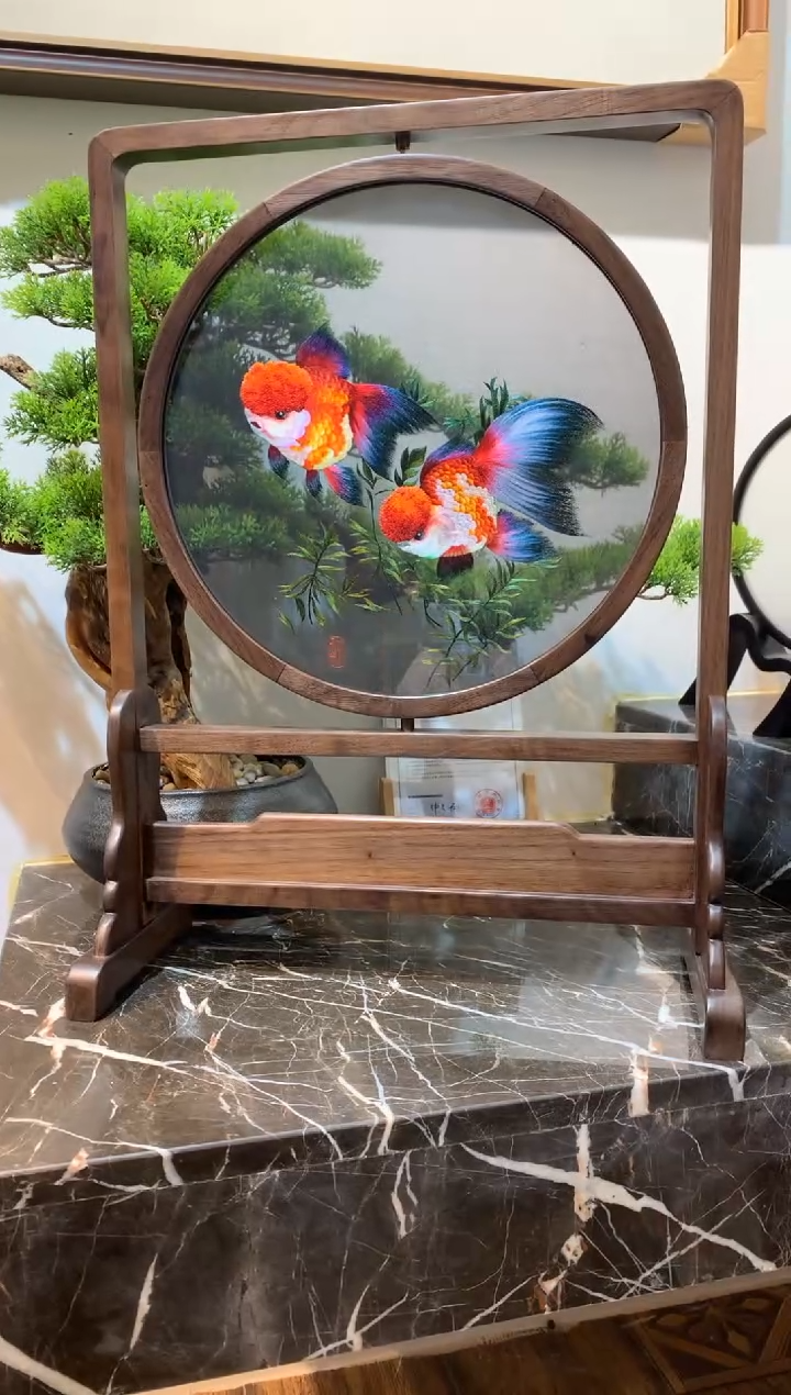【闪购商品】刺绣纯手工苏绣双面绣金鱼摆台