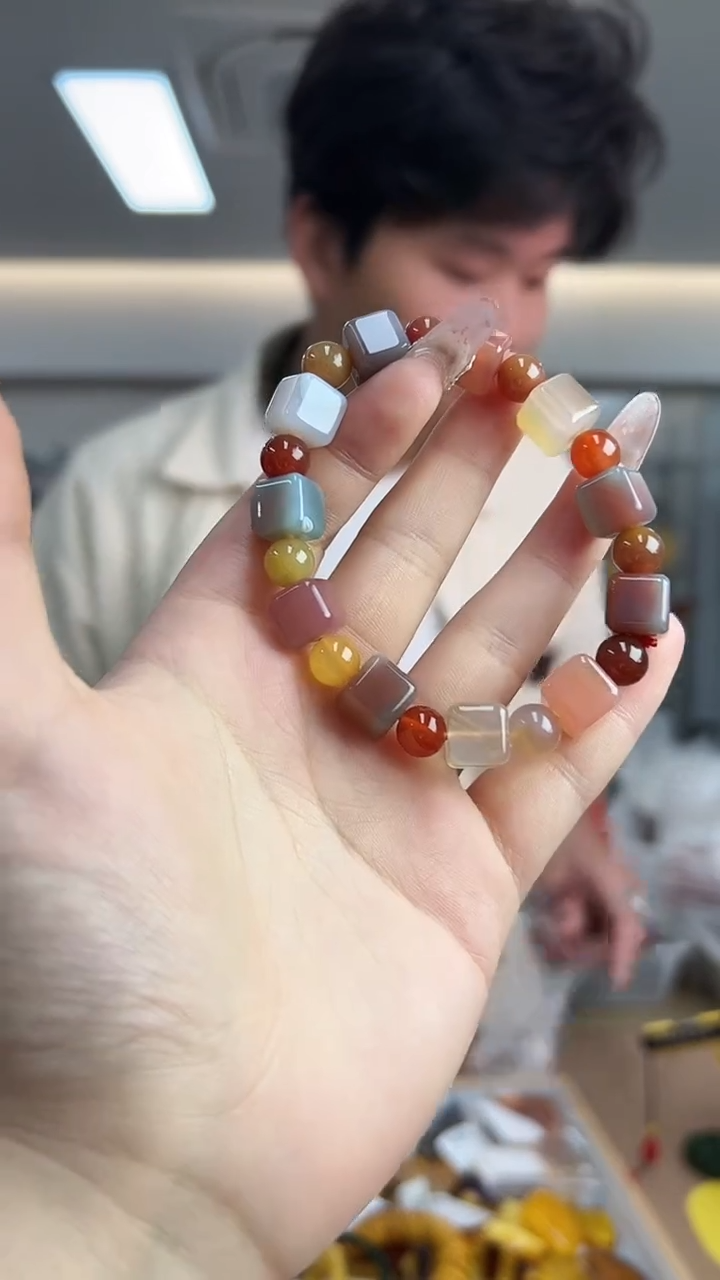 【闪购商品】玛瑙/玉髓盐源未镶嵌手串-707