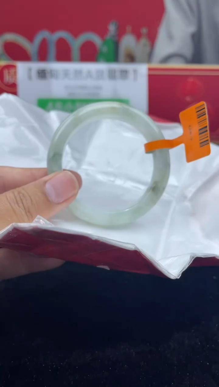 【闪购商品】翡翠手镯未镶嵌手镯5