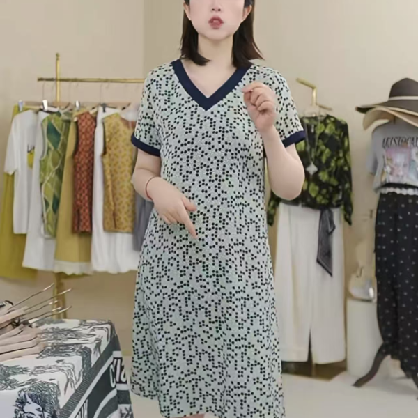 新款30125夏季新款2025韩版时尚宽松透气直筒洋气V领气质连衣裙