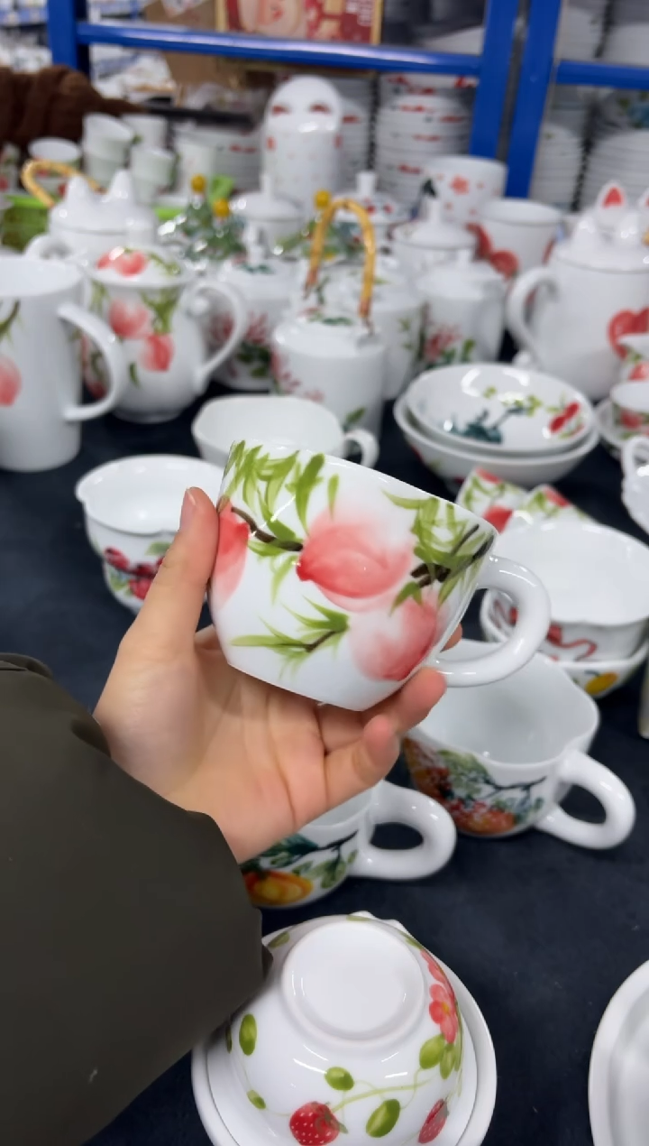 景德镇高温陶瓷食品级手绘釉中彩餐具-花口咖啡杯