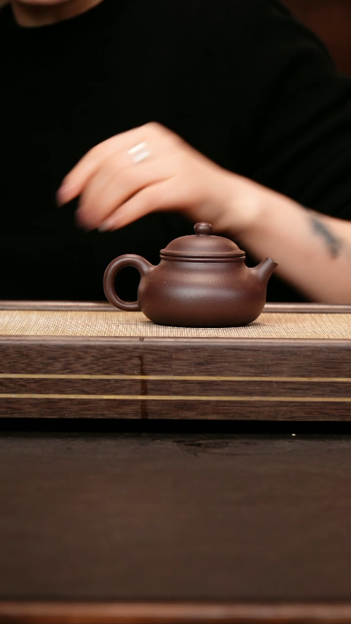 茶壶紫砂深井紫泥 容天180ccc