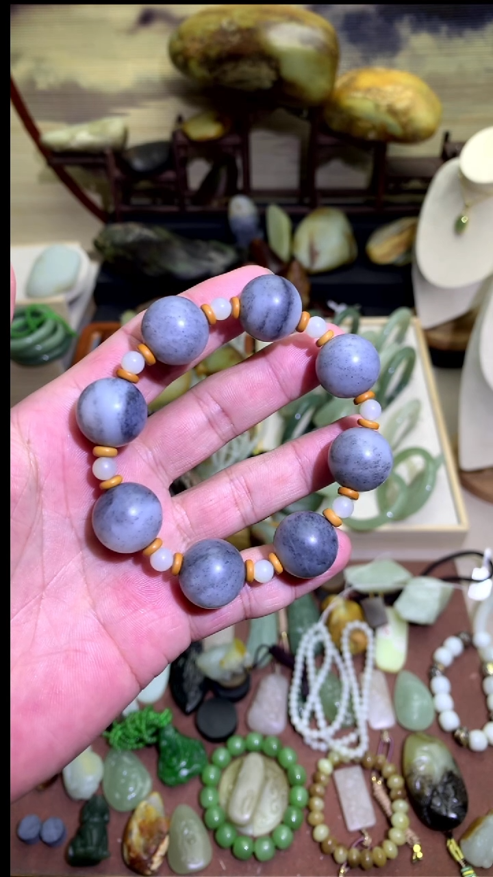 【闪购商品】和田玉颈饰未镶嵌青花卡18