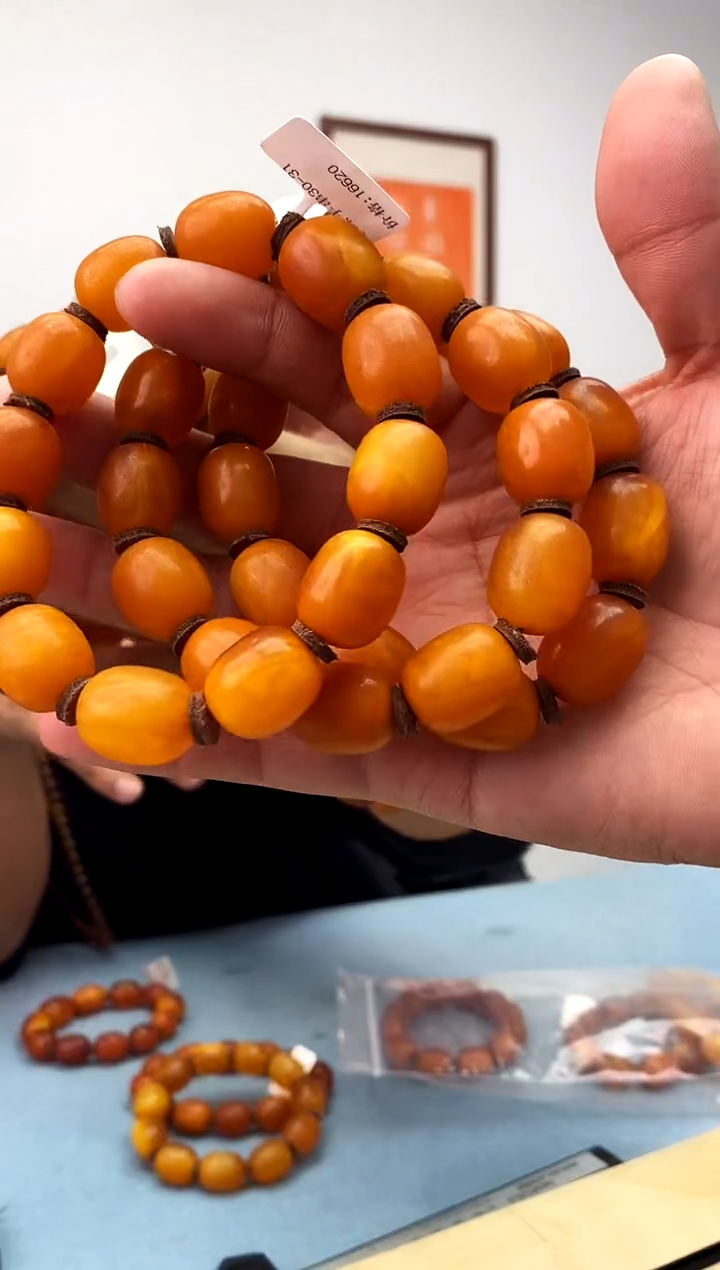 【闪购商品】蜜蜡珠宝奇石未镶嵌假一罚十，多样性发一件