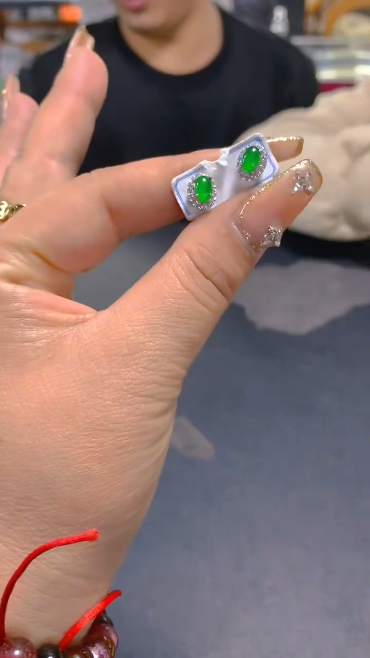 【闪购商品】翡翠耳饰未镶嵌0615532757多样性发一