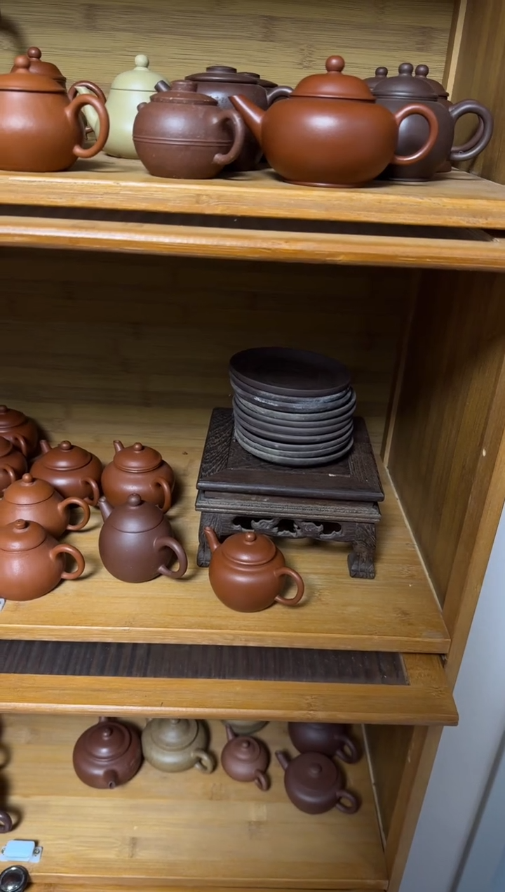 茶壶紫砂军*敌紫砂盘子一个