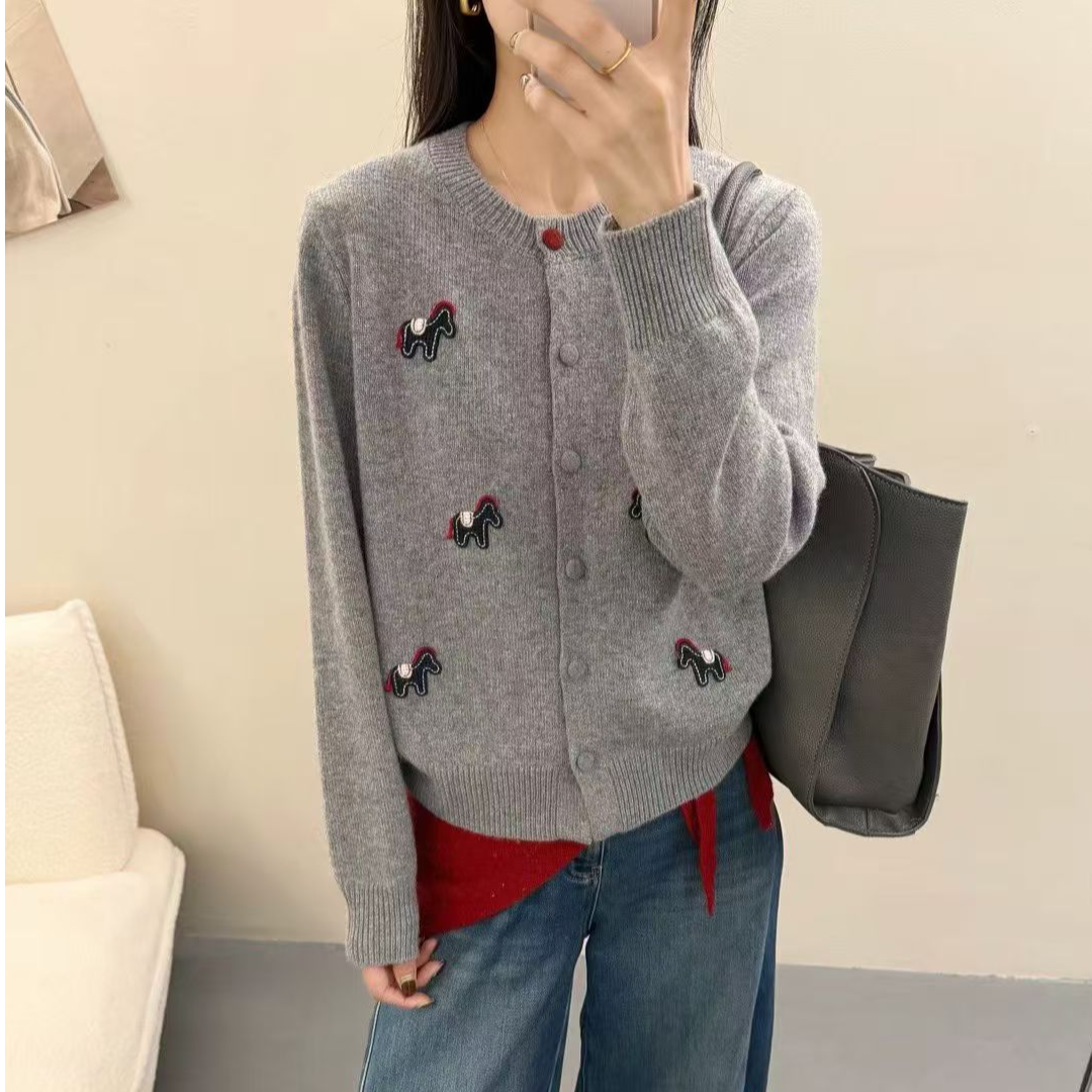 【睿娜维拉】小马刺绣洋气百搭针织开衫