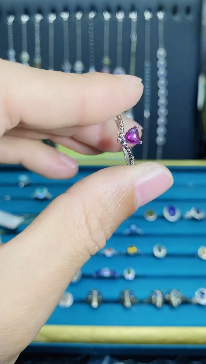 【闪购商品】石榴石（紫牙乌）戒指银S925镶嵌1121