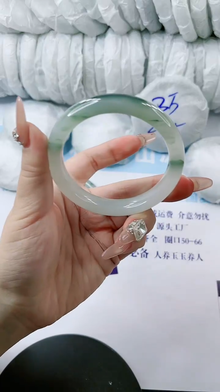 【闪购商品】石英质玉手镯未镶嵌多样性发货V199