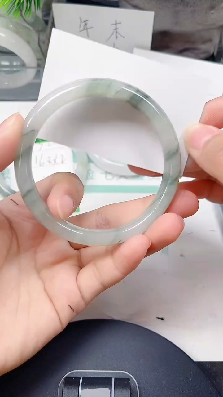 未镶嵌手镯石英质玉33-63/64