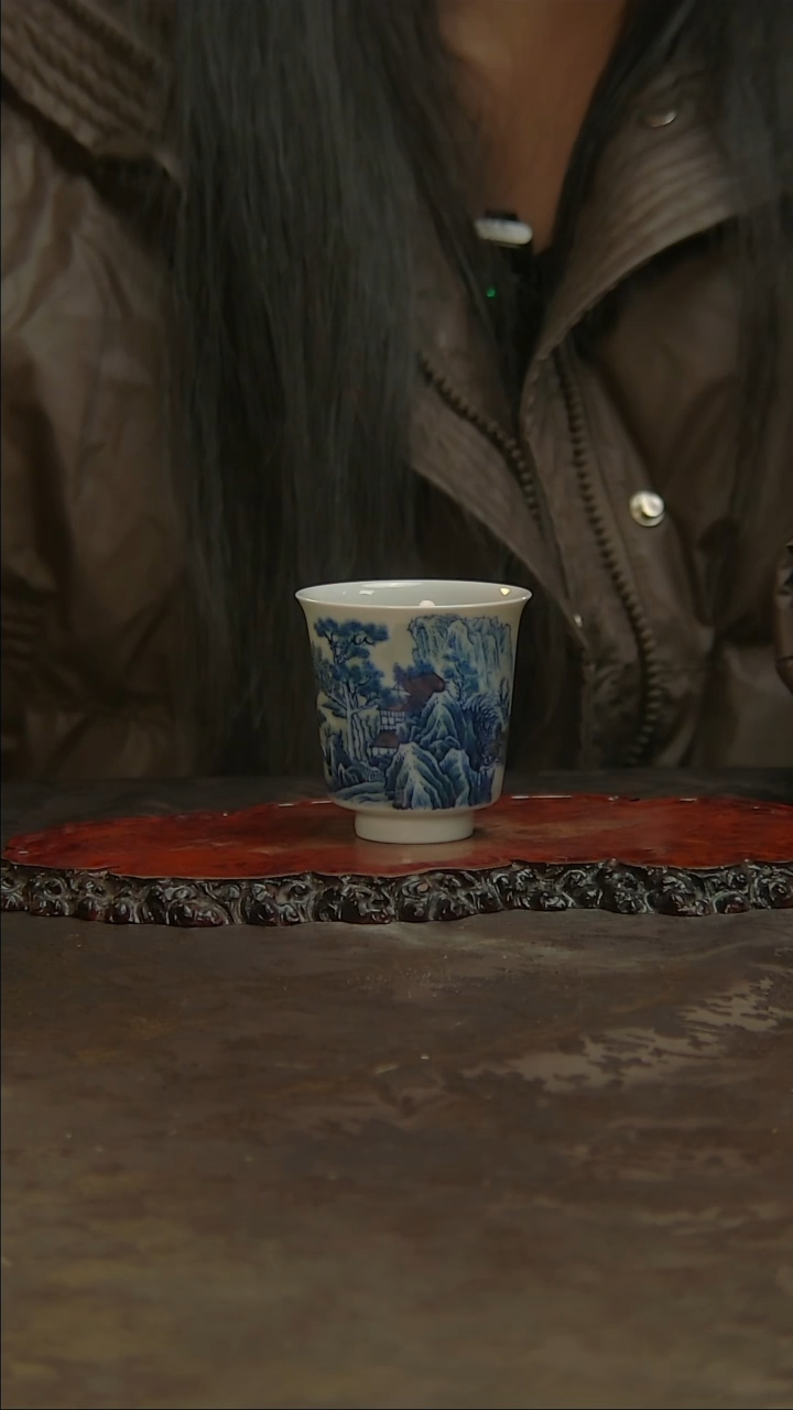 【闪购商品】青花手绘山水主人杯