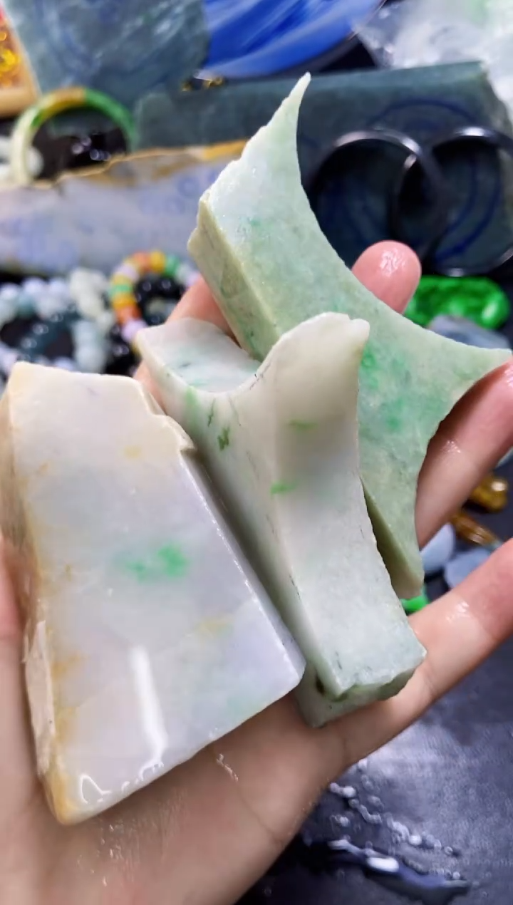 翡翠未镶嵌颈饰028天然翡翠