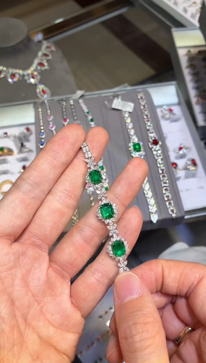18K金镶嵌手链祖母绿【闪购】4.18ct/七天鉴赏/沃顿