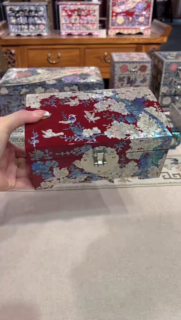 【闪购商品】鱼锁绒布底·弘贝雅螺钿漆器文化馆