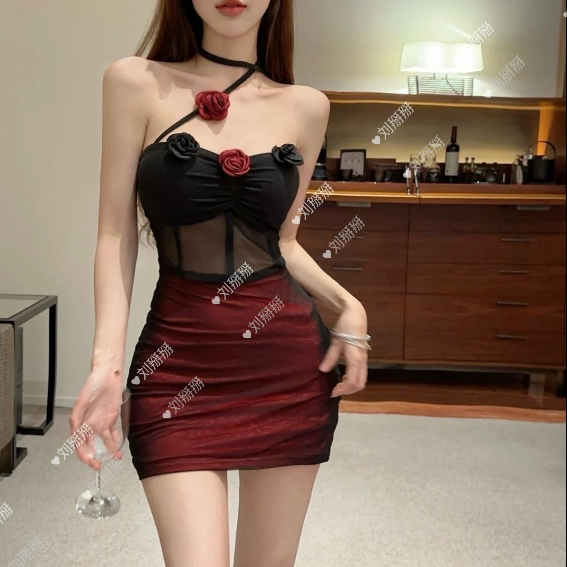 刘掰掰【暗月玫瑰】纯欲风挂脖爆款网纱半身裙辣妹风修身显瘦包臀裙