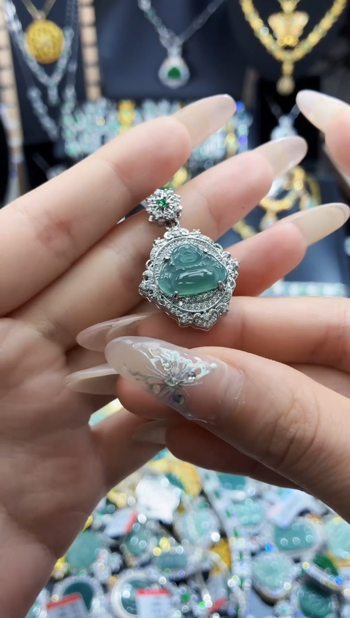 翡翠未镶嵌吊坠(不含链)天然翡翠a货 多样性发其一