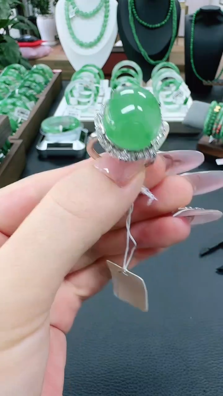 未镶嵌1石英质玉（非洲翠）/0567