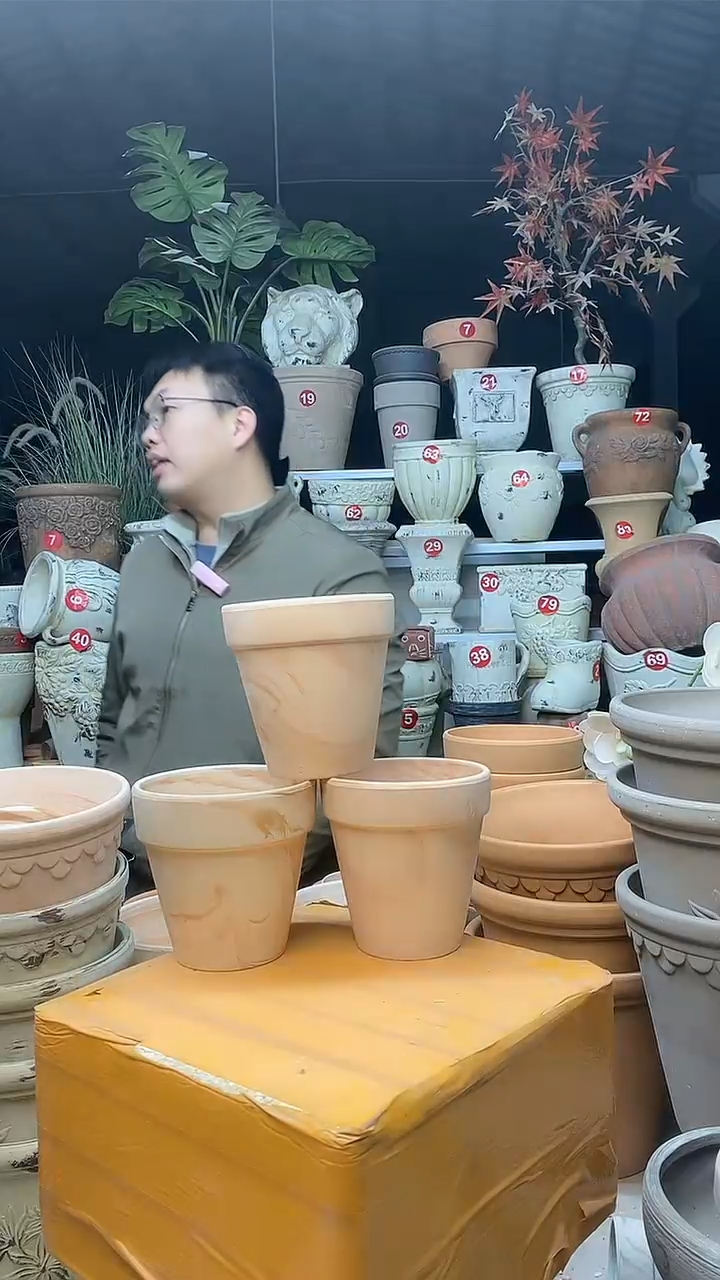 【闪购商品】缸3个10*10（红白）陶玛琪朵无托无托