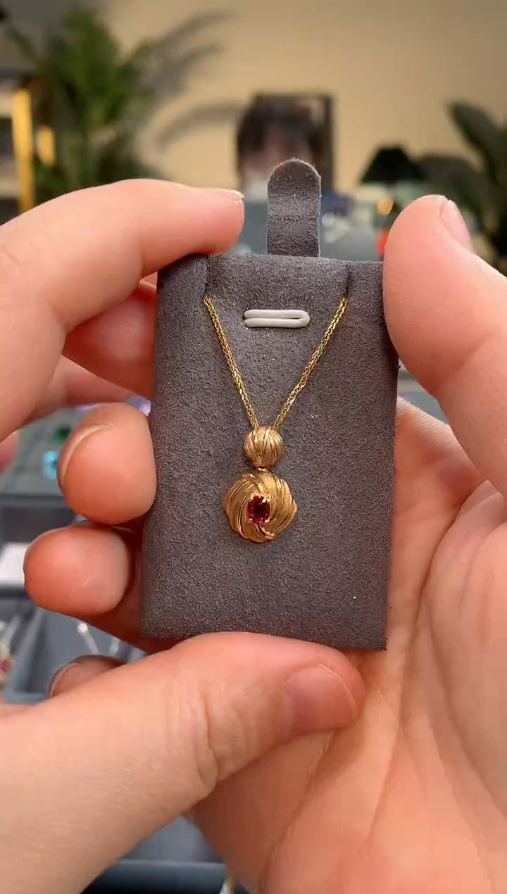 【闪购商品】红宝石吊坠(不含链)18K金镶嵌无烧