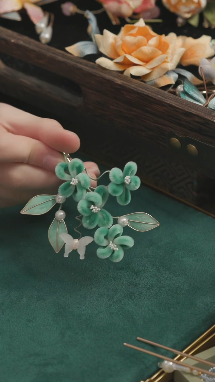 刺绣【高货】湘传礼 桑蚕丝 非遗绒花发夹