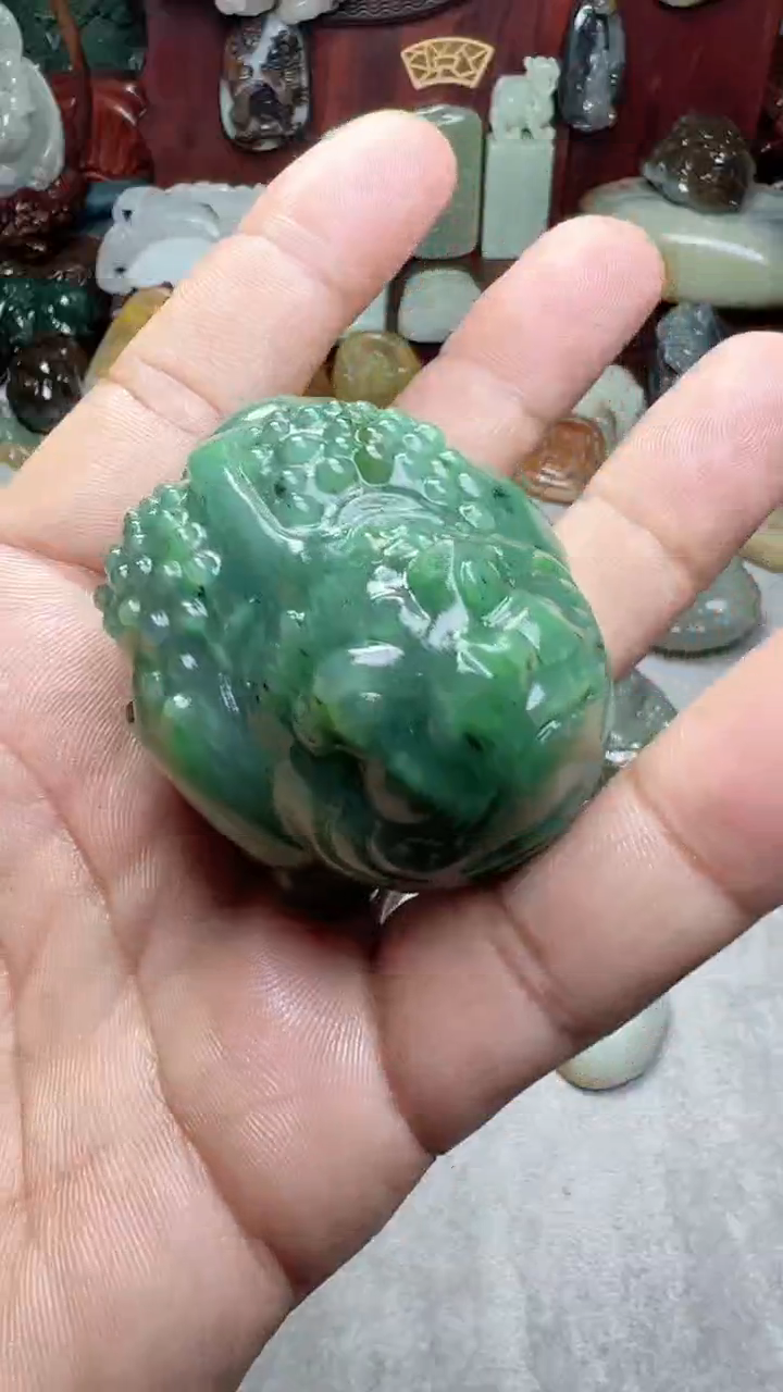 和田玉未镶嵌把件-