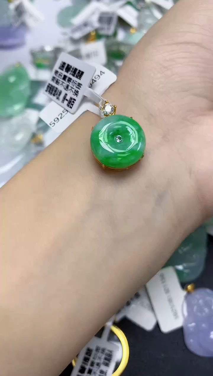 颈饰未镶嵌翡翠天然缅甸翡翠A货多样性发一件