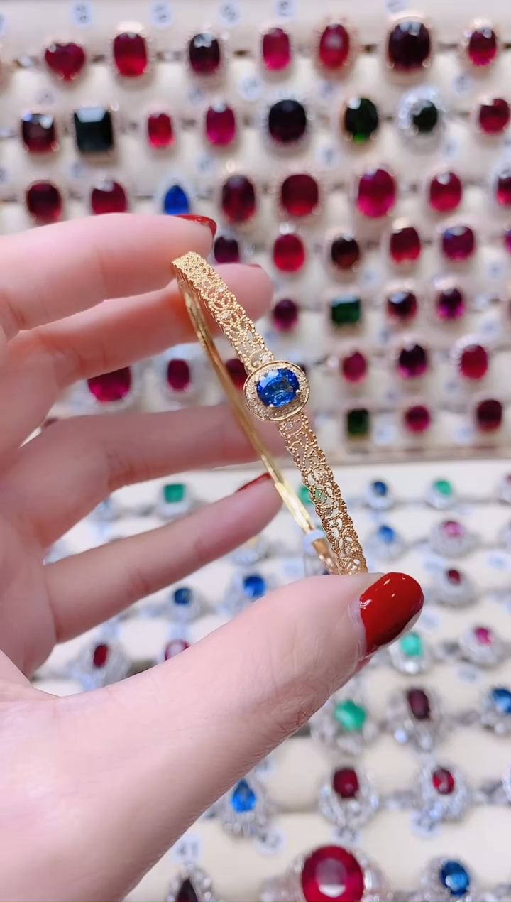 手镯蓝宝石18K金镶嵌1