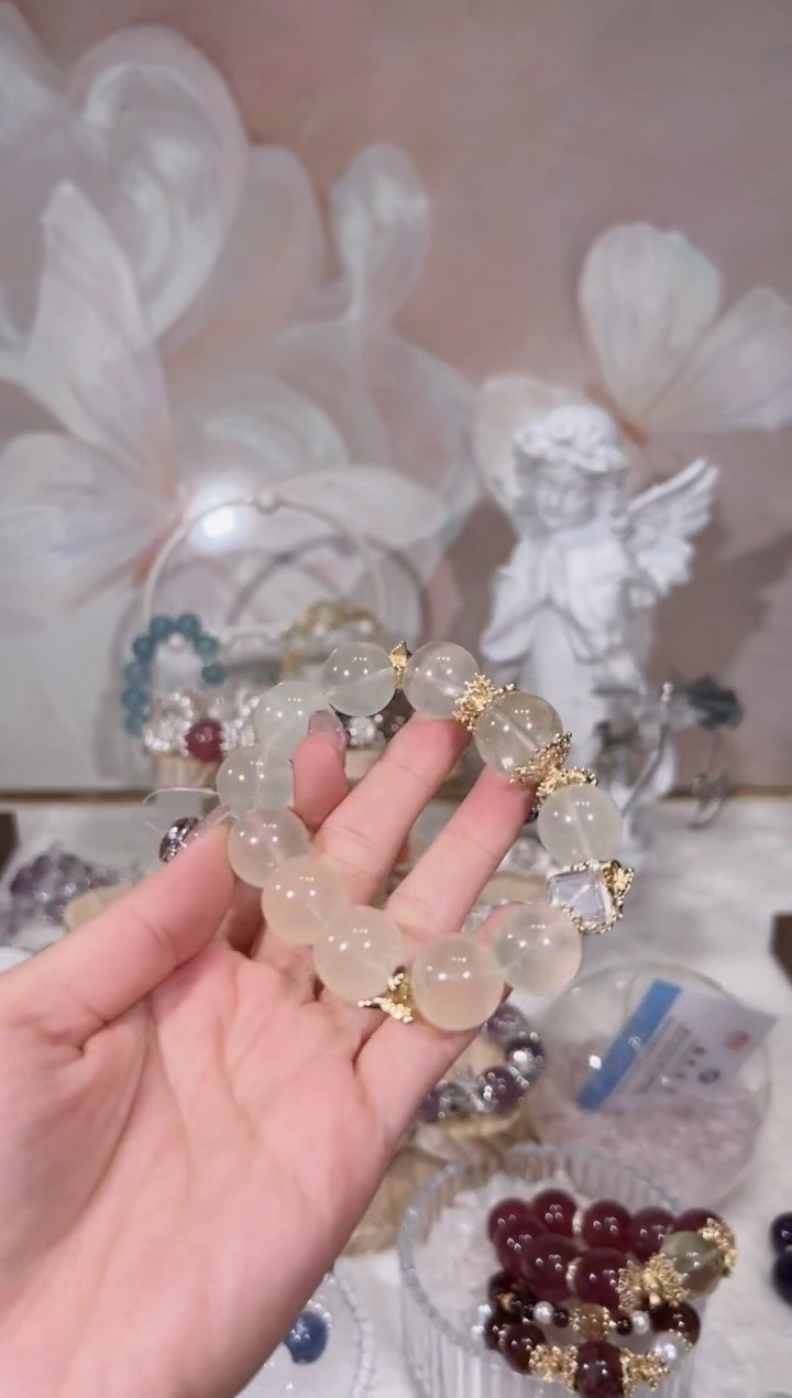 【闪购商品】水晶手链未镶嵌天然水晶默认微瑕 多样性发货发其一