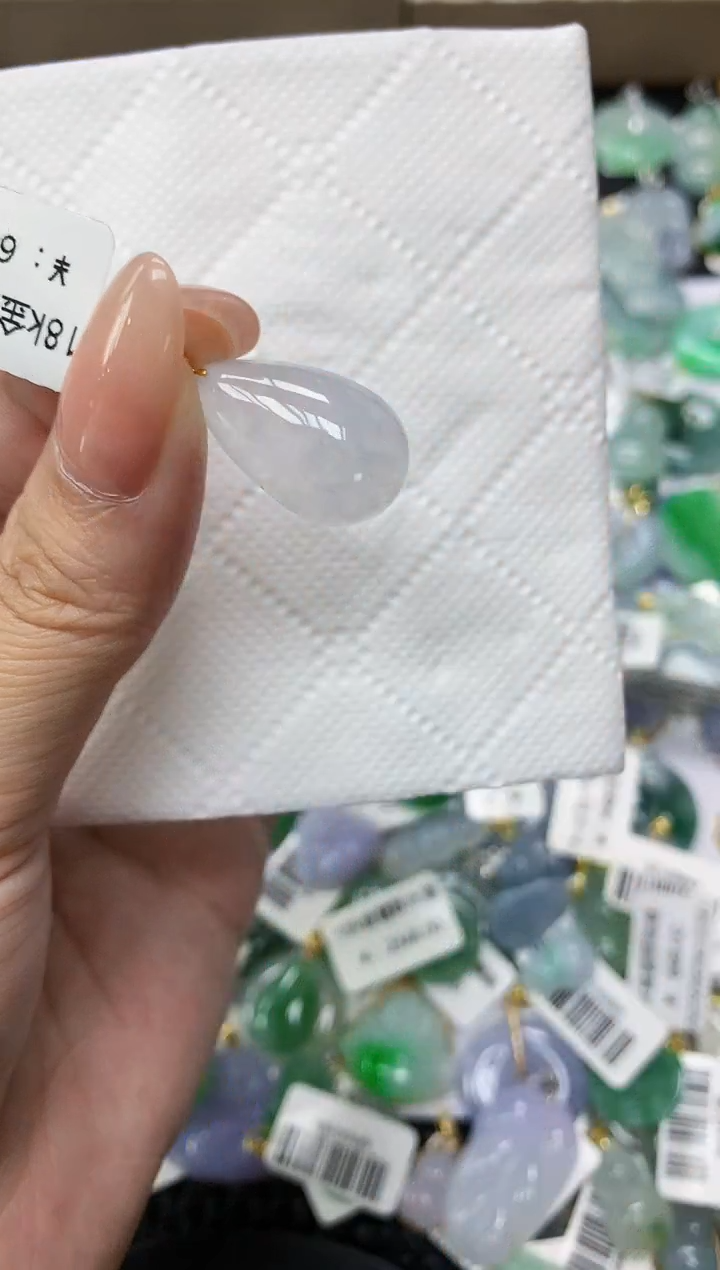 颈饰18K金镶嵌翡翠11111111111