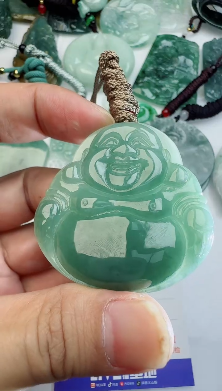 【闪购商品】翡翠颈饰未镶嵌11111111111