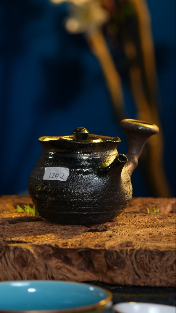 【闪购商品】【1242】已开价  柴烧侧把壶