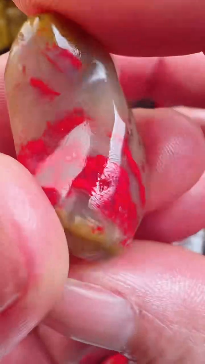 昌化鸡血石昌化鸡血石