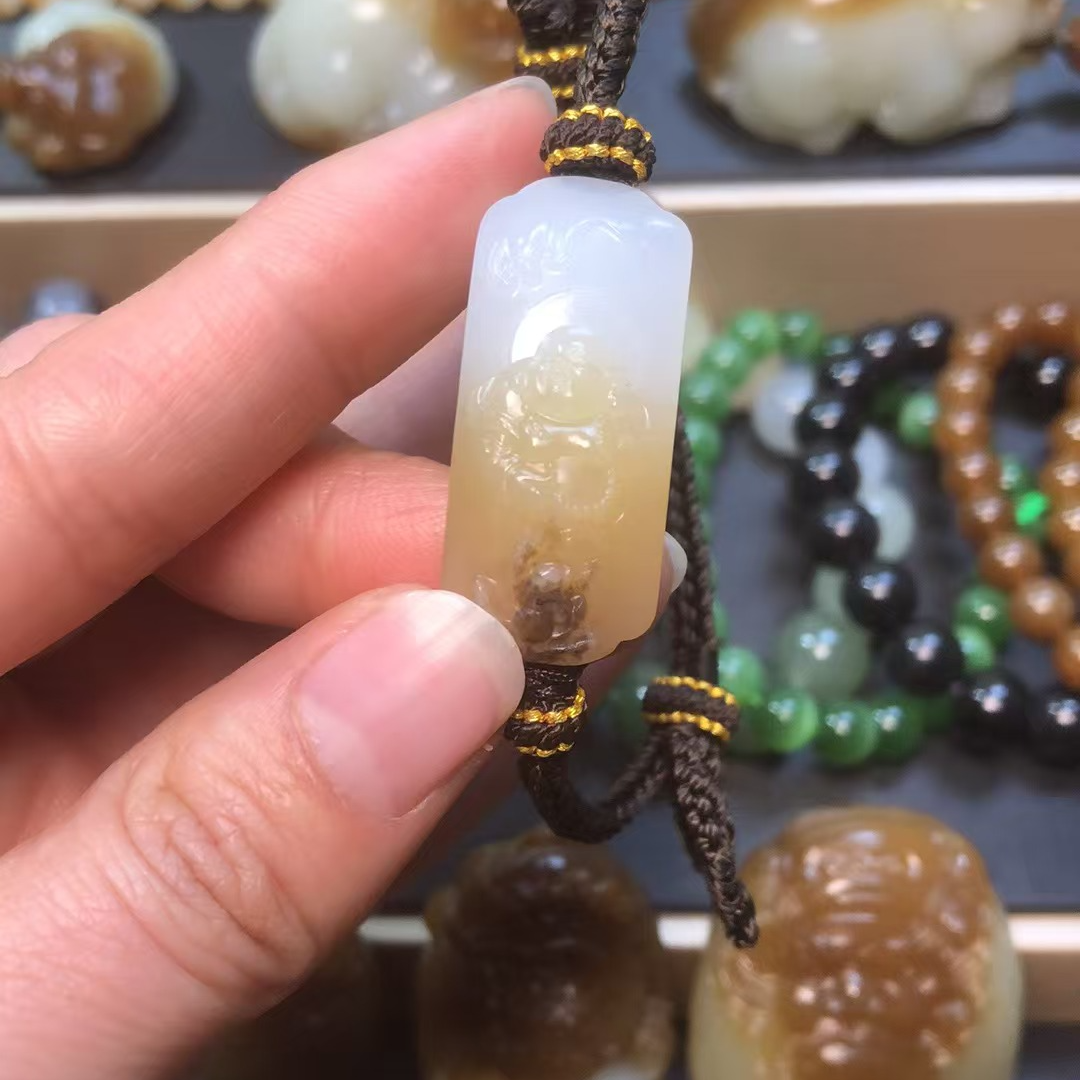 新疆和田玉佛公手牌