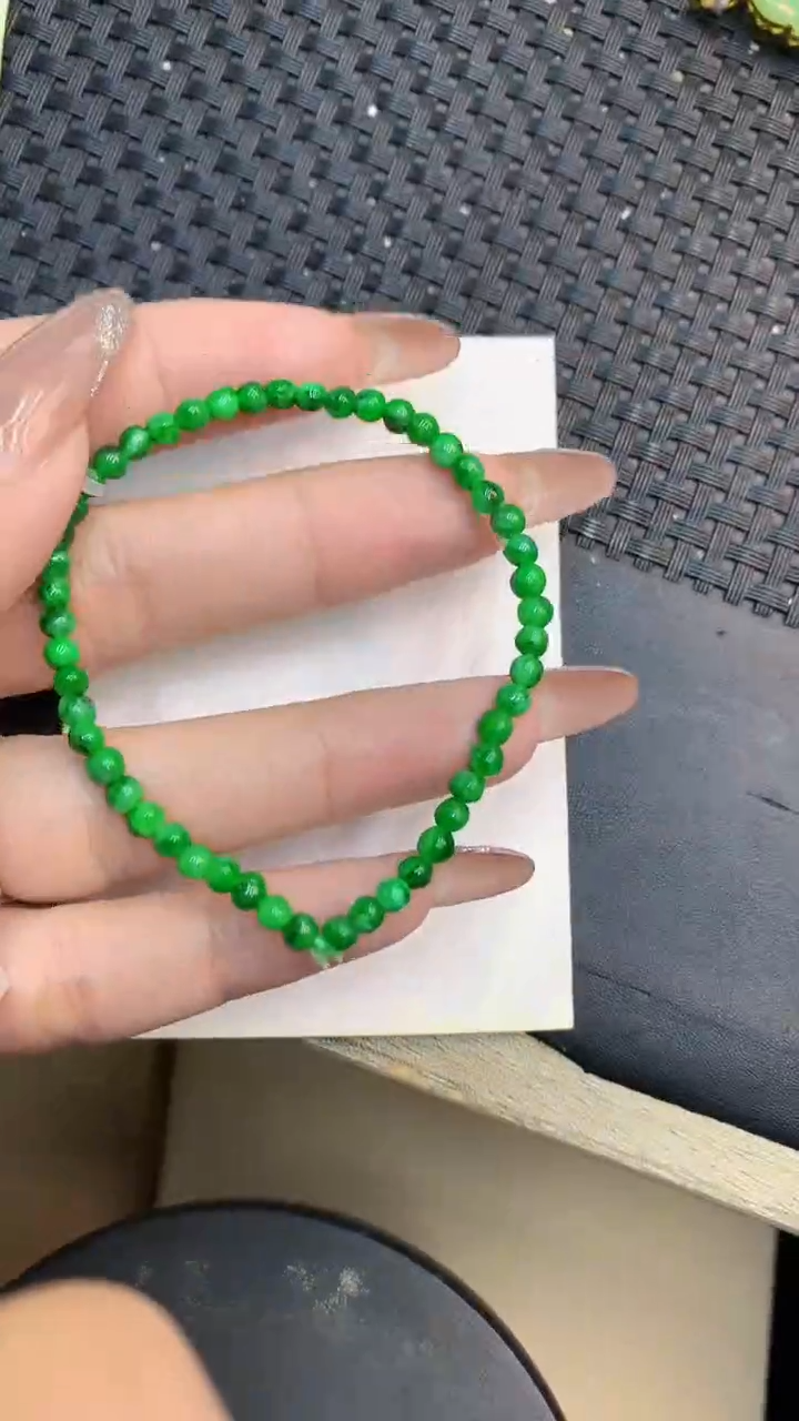 颈饰未镶嵌翡翠1