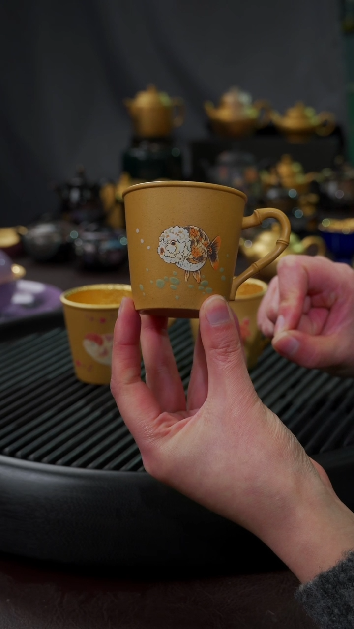 【闪购商品】杯【宜景窑紫砂鎏金】段泥手绘鱼杯子