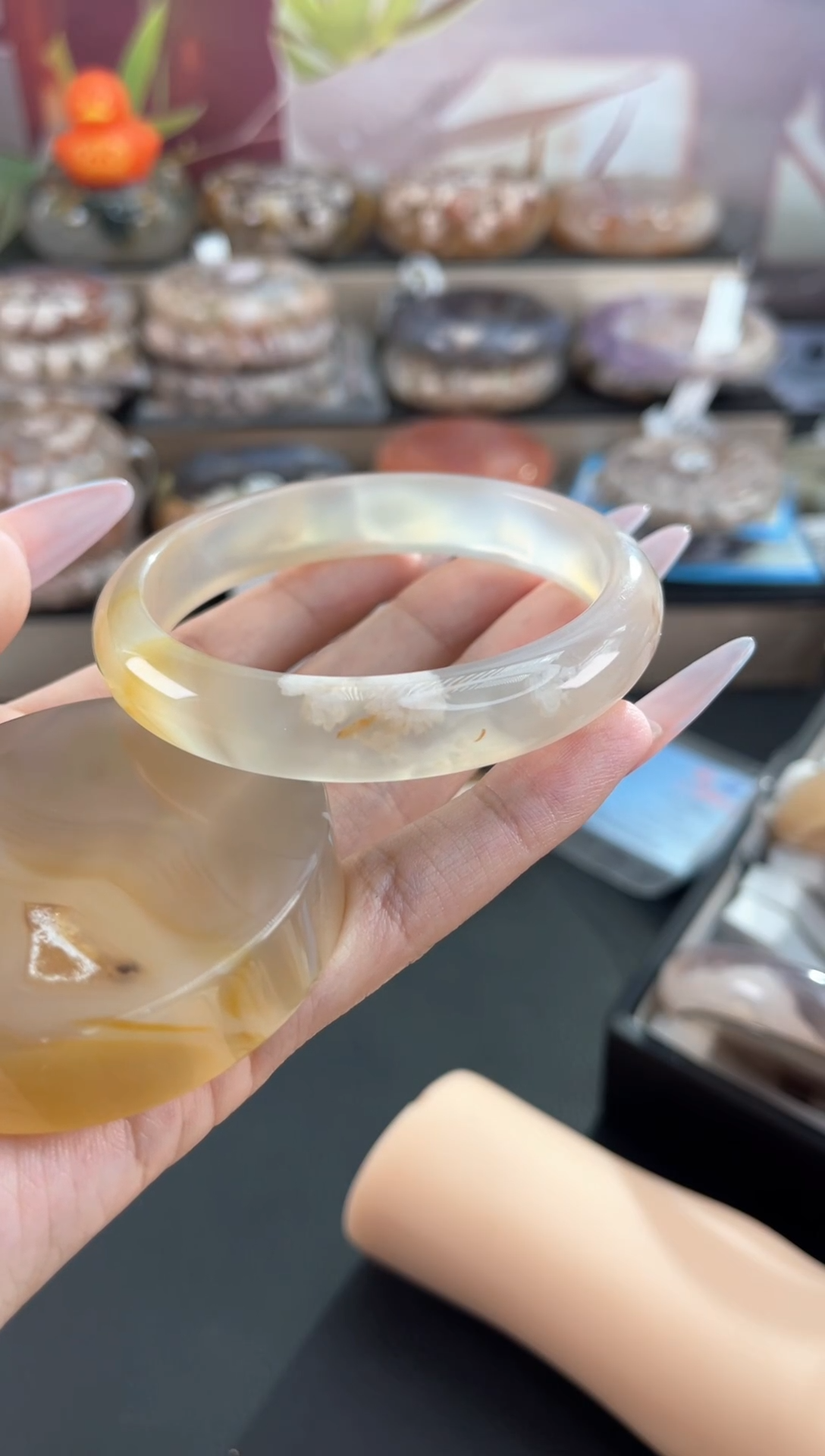 未镶嵌手镯石英质玉58