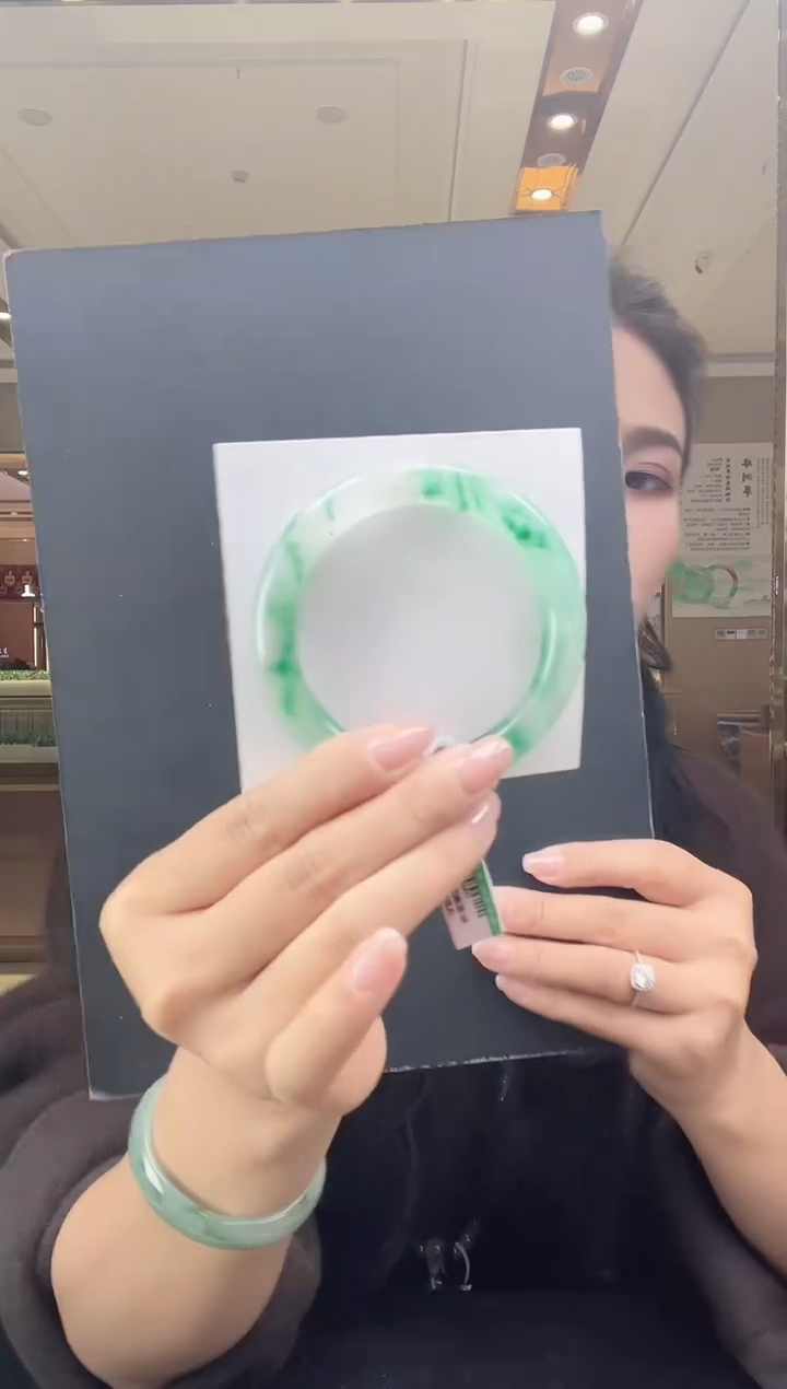 未镶嵌手镯石英质玉18