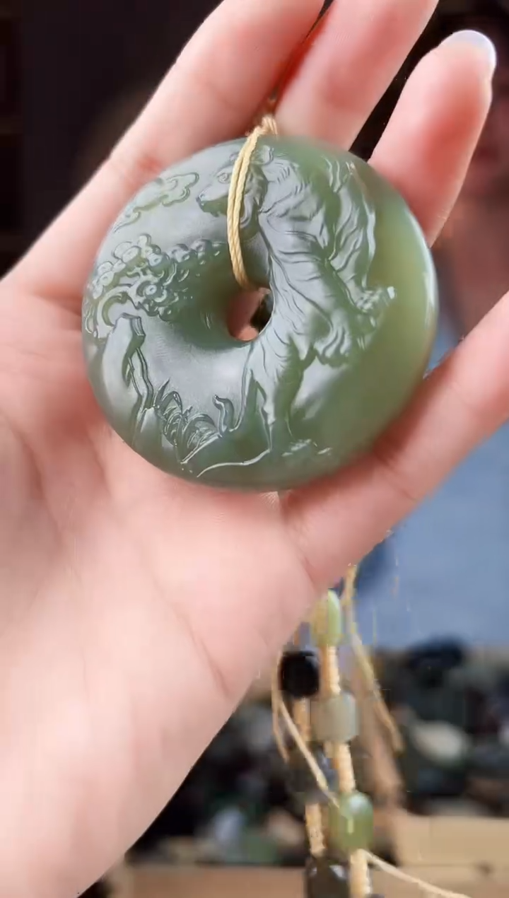 颈饰未镶嵌和田玉拍一发一，多样性发货