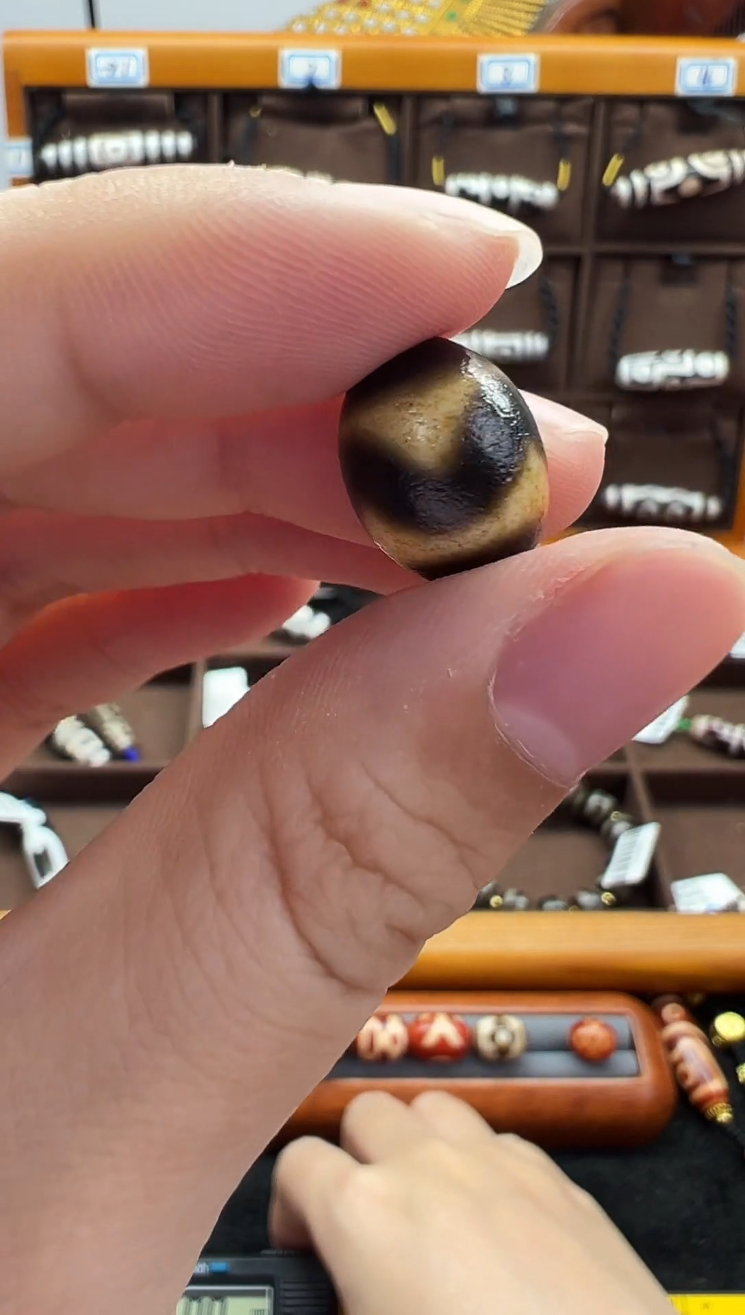 玛瑙/玉髓（覆膜）颈饰未镶嵌141.(微瑕)