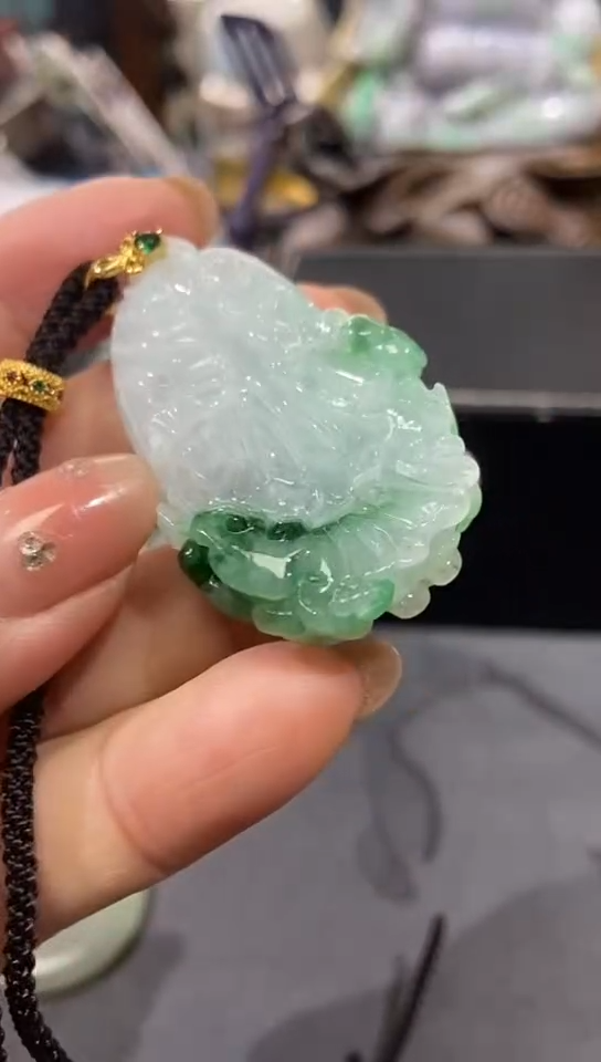 【闪购商品】翡翠颈饰未镶嵌吊坠