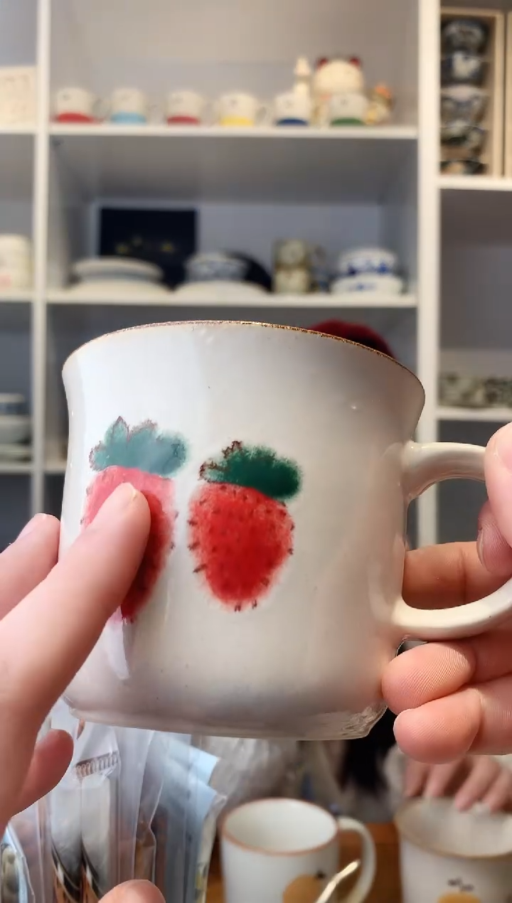 【闪购商品】陶瓷草莓马克杯日本制造手绘