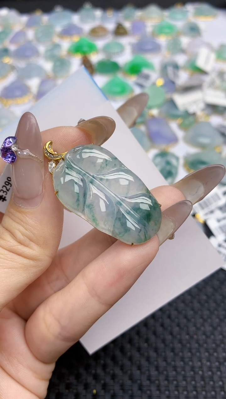 翡翠挂件18K金镶嵌236    天然翡翠A货